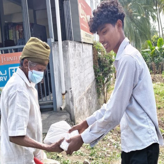NSS Program “Paatheyam” Reaches Out to the Needy
