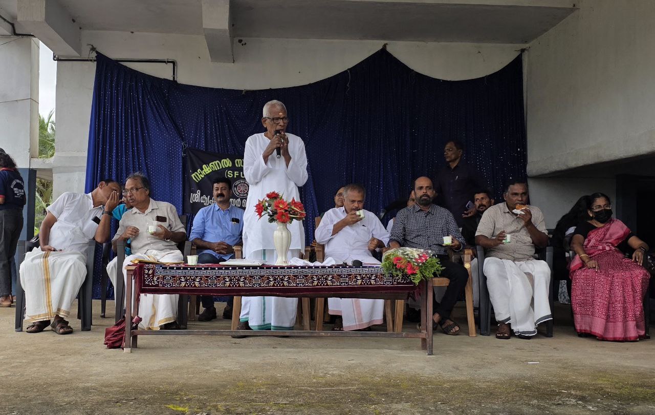 Chief Guest Arjunan Master speaking